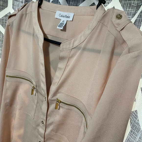 Calvin Klein blush button down with gold buttons and accents - Picture 3 of 6